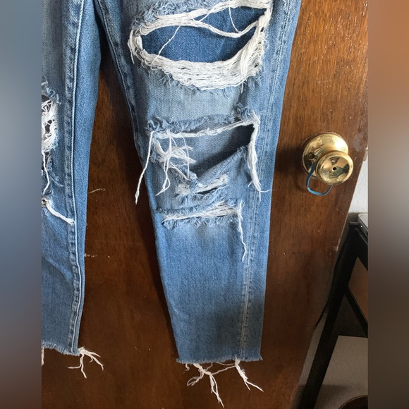 KanCan distressed Jean capris size 27 x27 - Picture 11 of 12